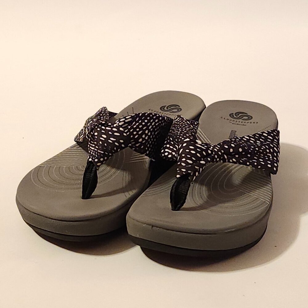 CLOUDSTEPPERS by CLARKS Women's Size 7 Arla Glison Slides Sandals Grey/White